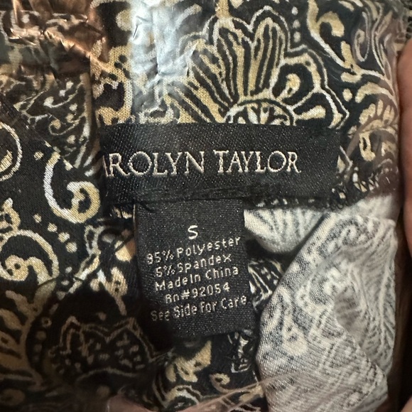 Carolyn Taylor v-neck 3/4 length sleeve black and tan blouse size small - Picture 4 of 5